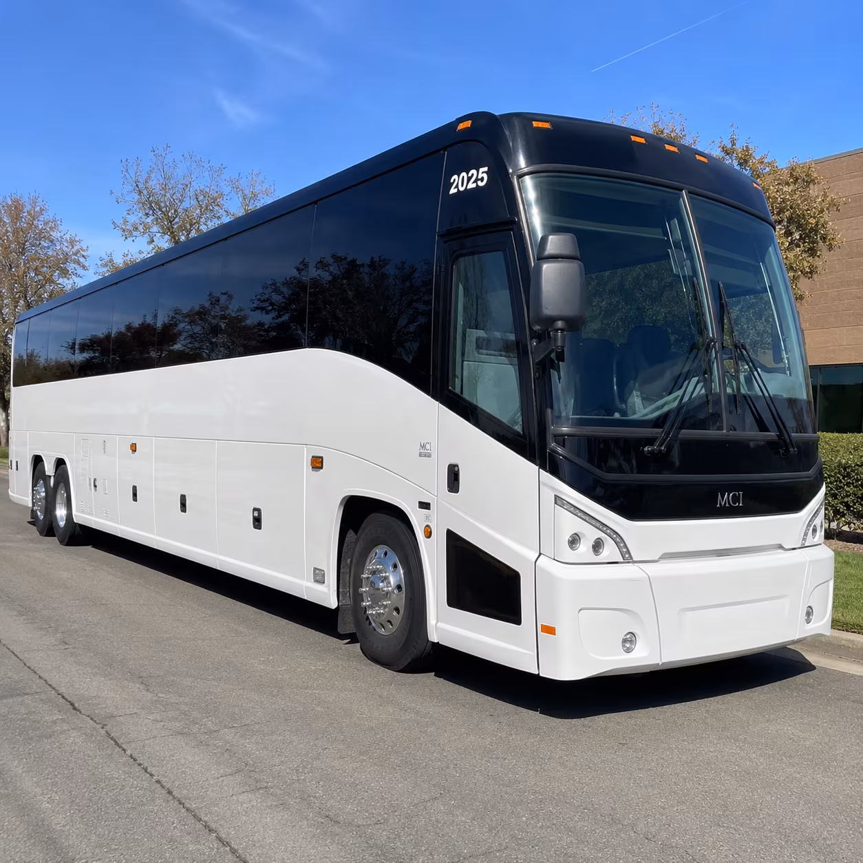 busrentalmerced com makes it possible to get your group to yosemite without the headache